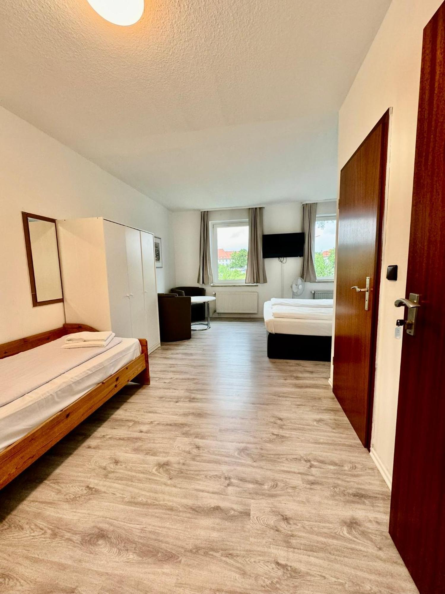Hotel Zum Ruecking นอร์ทไฮม์ ภายนอก รูปภาพ