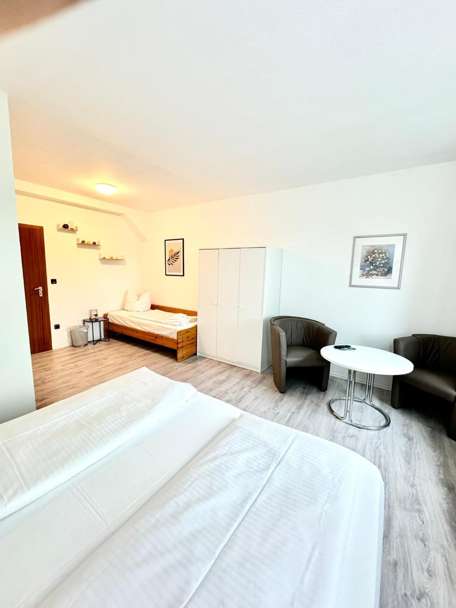 Hotel Zum Ruecking นอร์ทไฮม์ ภายนอก รูปภาพ