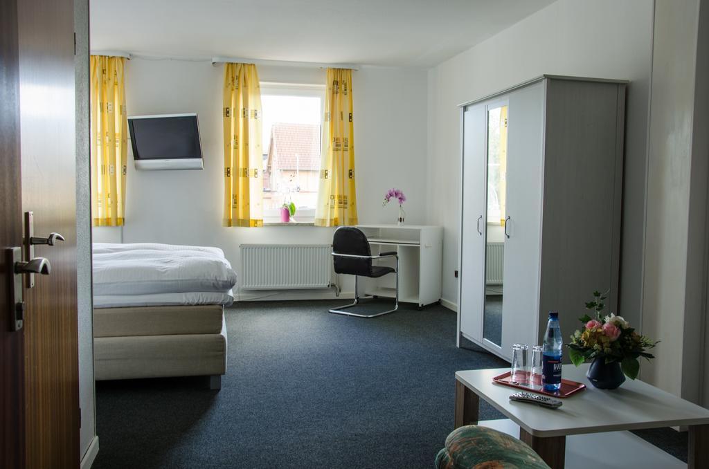 Hotel Zum Ruecking นอร์ทไฮม์ ภายนอก รูปภาพ