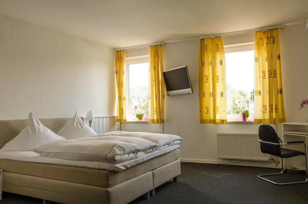 Hotel Zum Ruecking นอร์ทไฮม์ ภายนอก รูปภาพ